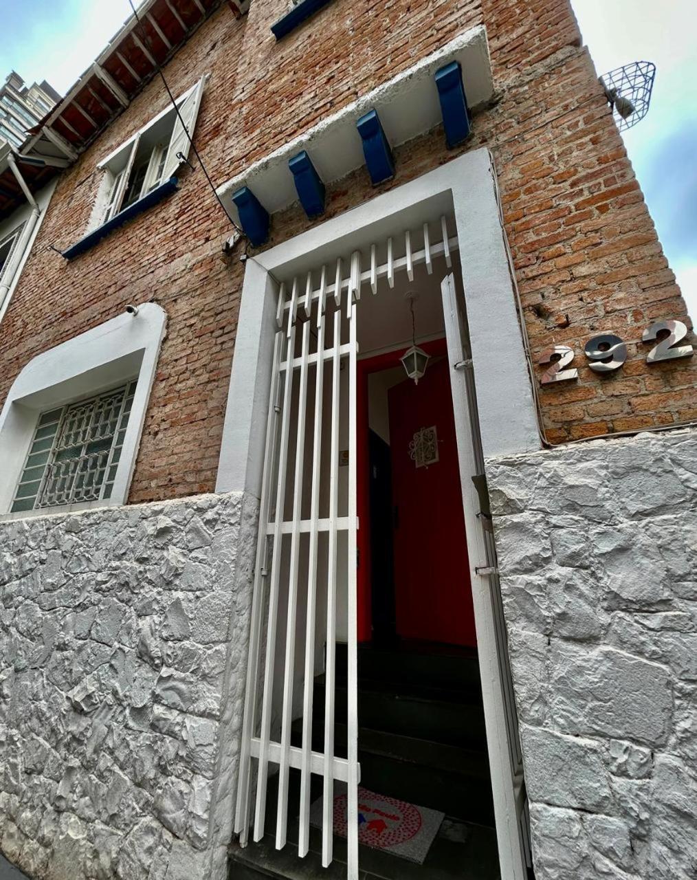 Pousada E Hostel Sao Paulo Comfort - Bairro Pinheiros, Proximo Hospital Das Clinicas E Incor, Oscar Freire, Av Paulista, Allianz, Vila Madalena E Facil Acesso Ao Ibirapuera E Morumbi Ngoại thất bức ảnh
