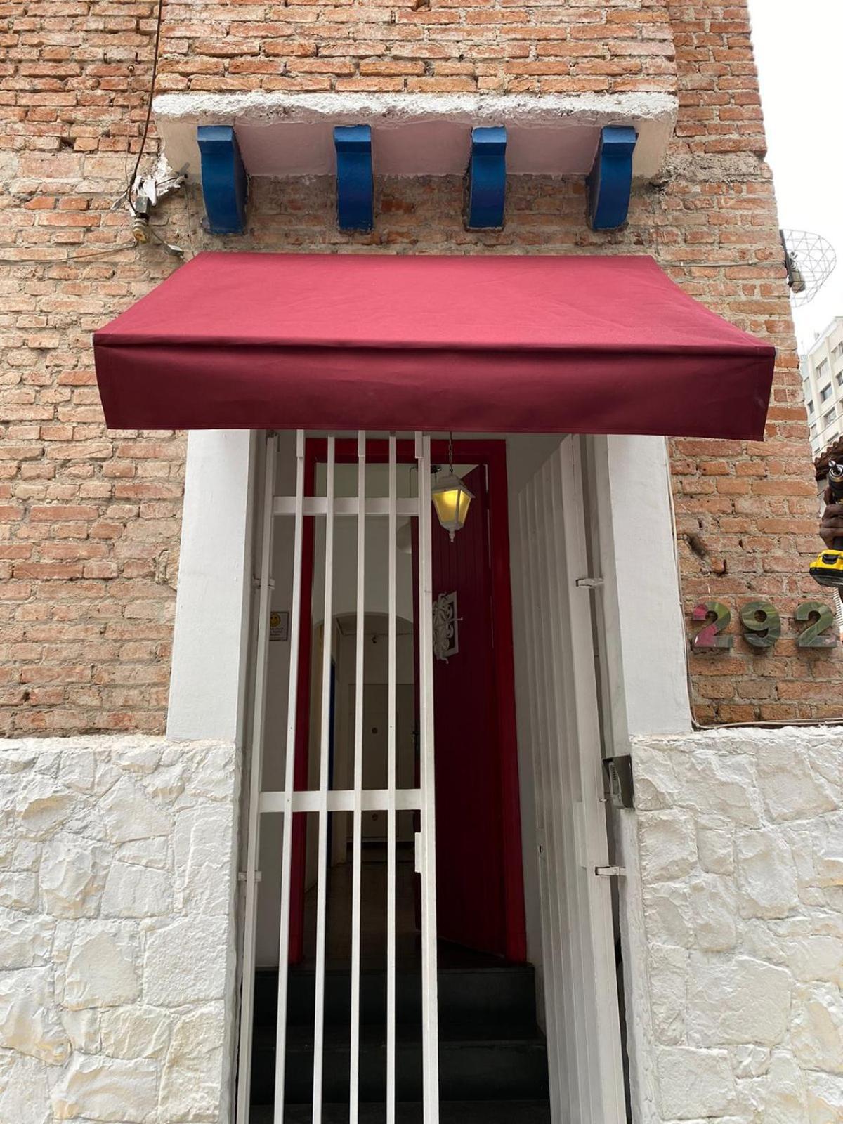 Pousada E Hostel Sao Paulo Comfort - Bairro Pinheiros, Proximo Hospital Das Clinicas E Incor, Oscar Freire, Av Paulista, Allianz, Vila Madalena E Facil Acesso Ao Ibirapuera E Morumbi Ngoại thất bức ảnh